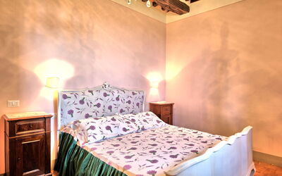Stalla Apartment: chambre à coucher