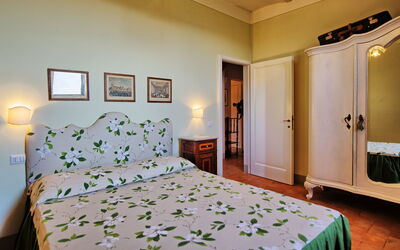 Stalla Apartment: chambre à coucher