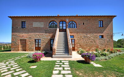 Podere Romina: Building Exterior, Garden