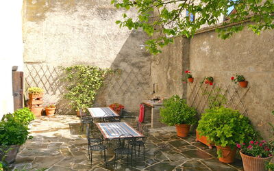 Villa Capolona: Esterni