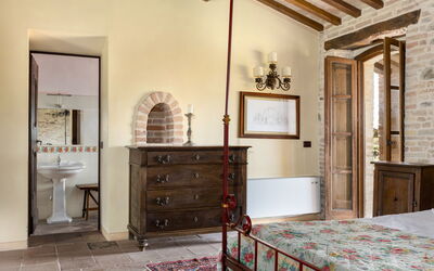 Villa Assisi: chambre à coucher