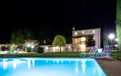 Villa Apollinare: Buitenshuis, zwembad