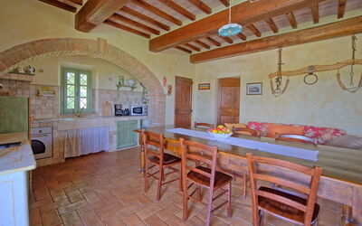 Castelmuzio: Dining Room, Kitchen, Living Room