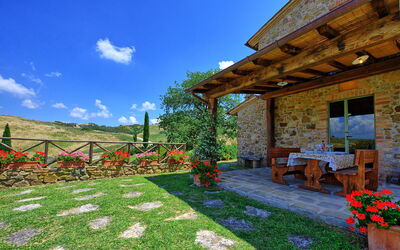 Castelmuzio: Balcony / Terrace / Patio, Garden, Outdoor