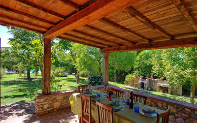 Casa Cipressi: all'aperto