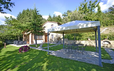 Bagnolo: Balcon / Terrasse / Patio, Extérieur, Jardin