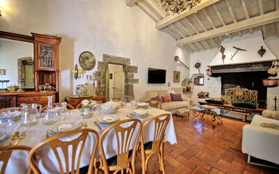 Villa Tenuta Lonciano: Sala da pranzo, Soggiorno