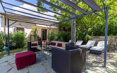 Villa Tenuta Lonciano: all'aperto, Balcone / Terrazza / Patio, Esterni, Giardino