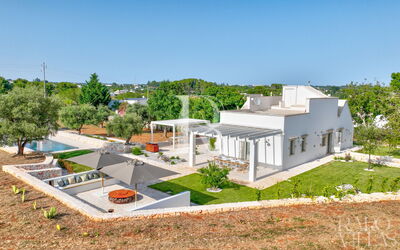 Trullo under Apulian Sky