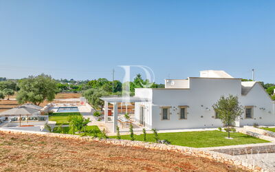 Trullo under the Apulian Sky