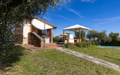 Villa Renina: Building Exterior, Garden, Outdoor