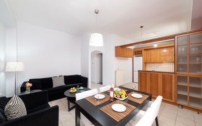 Aria 2: Dining Room, Kitchen, Living Room