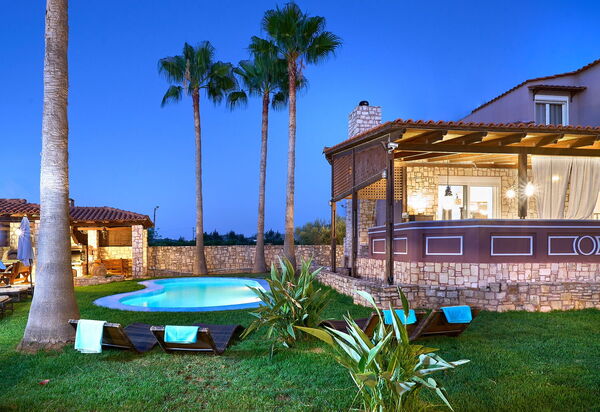 Villa Milon: Garden, Pool