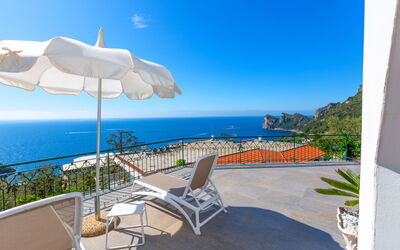 Villa Marianna: Balkon / terras / patio, Buitenkanten, Buitenshuis, Keer bekeken