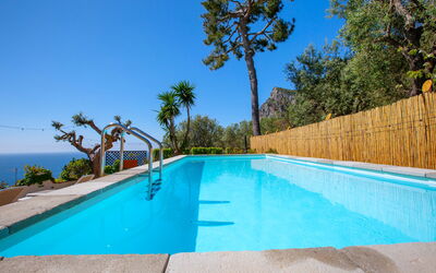 Villa Marianna: Buitenkanten, Buitenshuis, Keer bekeken, zwembad