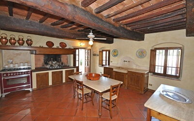 Villa Guia: Kitchen