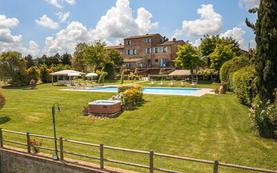 Villa Giare: all'aperto, Giardino, Piscina