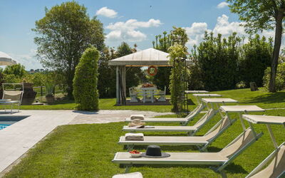 Villa Giare: all'aperto, Giardino