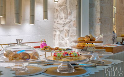 Vico Bianco Raro Rooms