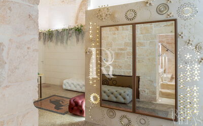 Vico Bianco Raro Rooms