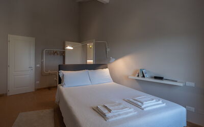 Villa Taylor: Bedroom 2, closer look