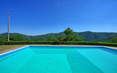 Borgo Veronica: Piscina