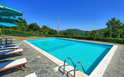 Borgo Veronica: Piscina