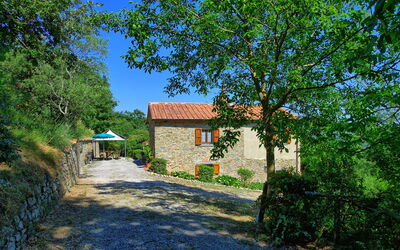 Borgo Veronica: Esterni