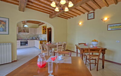 Borgo Veronica: Cucina, Sala da pranzo