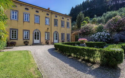 Villa Danielle: Buitenkanten, Buitenshuis