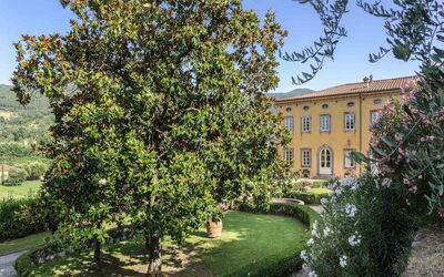 Villa Danielle: Buitenkanten, Buitenshuis, Tuin