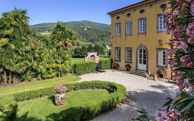 Villa Danielle: Buitenkanten, Buitenshuis