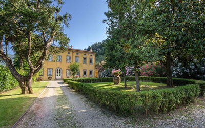 Villa Danielle: Buitenkanten, Buitenshuis, Tuin