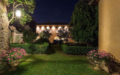 Villa Danielle: Buitenkanten, Buitenshuis, Tuin