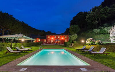 Villa Trillo: all'aperto, Giardino, Piscina