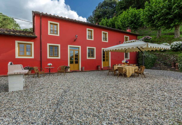 Villa Trillo: Building Exterior, Main Entrance, Outdoor