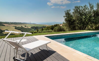 Villa Chiugi: bassin, Vues