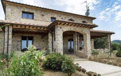 Villa Chiugi: Extérieur, Extérieurs