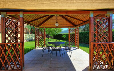 Cerretalta: Extérieur, Jardin