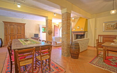 Cerretalta: Salle à manger, Salon