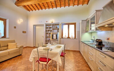 Casa Violina: Dining Room, Kitchen, Living Room