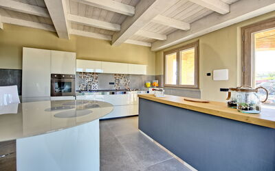 Villa Campana: Kitchen