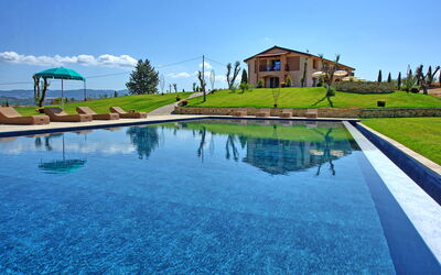 Villa Campana: Outdoor, Pool