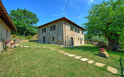 Querciolaia: Extérieurs, Jardin