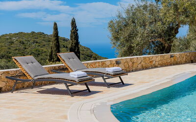 Villa Prokimea: Buitenshuis, Keer bekeken, zwembad