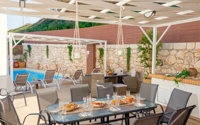 Villa Magnifica: Balkon / terras / patio