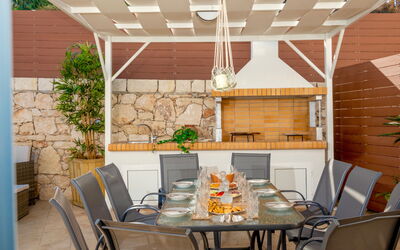 Villa Magnifica: Balkon / terras / patio