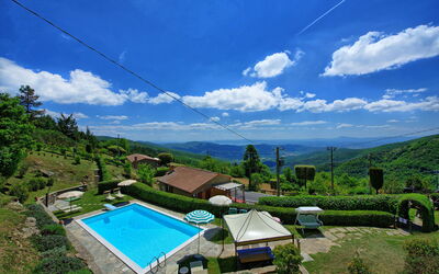 Villa Portole Uno: Pool, Scenic View