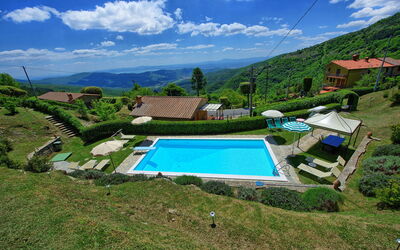 Villa Portole Uno: Pool, Scenic View