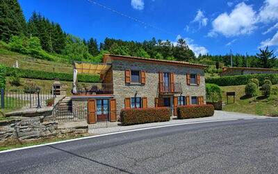 Villa Portole Uno: Building Exterior